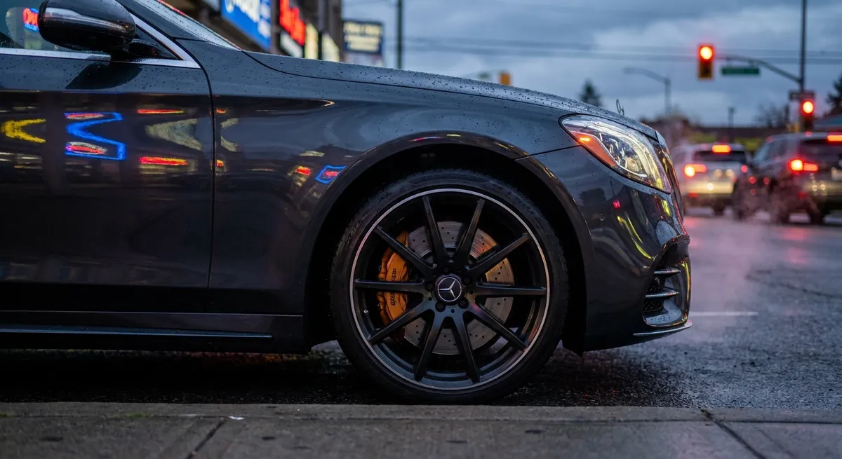 The Composed Stop: Subtle Brake System Insights for the Attentive Driver